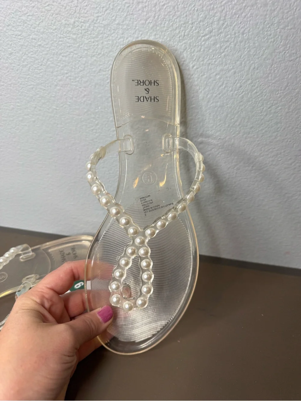 NWT 9 Shade & Shore Pearl-Trim Clear Jelly Thong Sandals - White Pearls